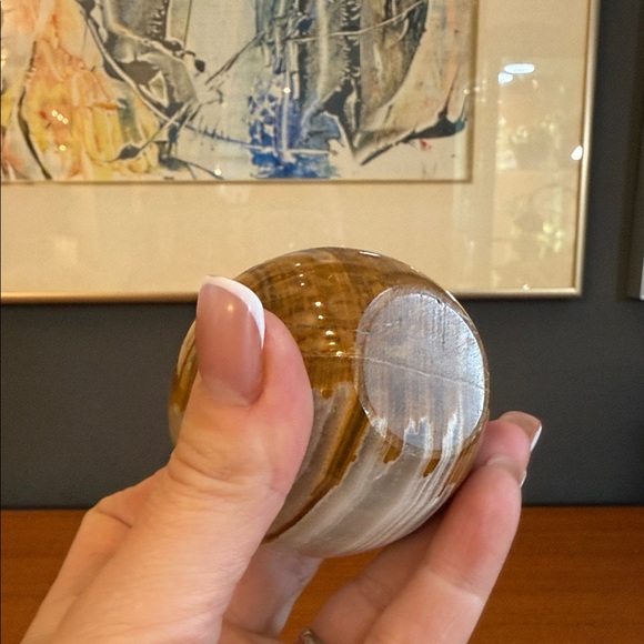 Decorative Caramel Marble onyx  Apple Sculpture - Home Art Accent - Picture 6 of 9